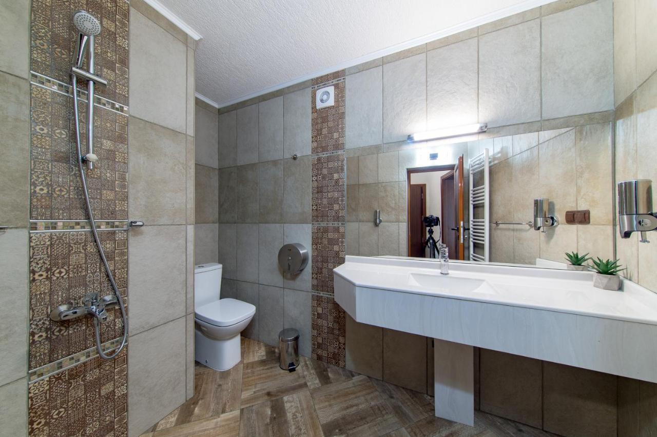 Българче Хотел - Ресторант Smolyan Exterior photo